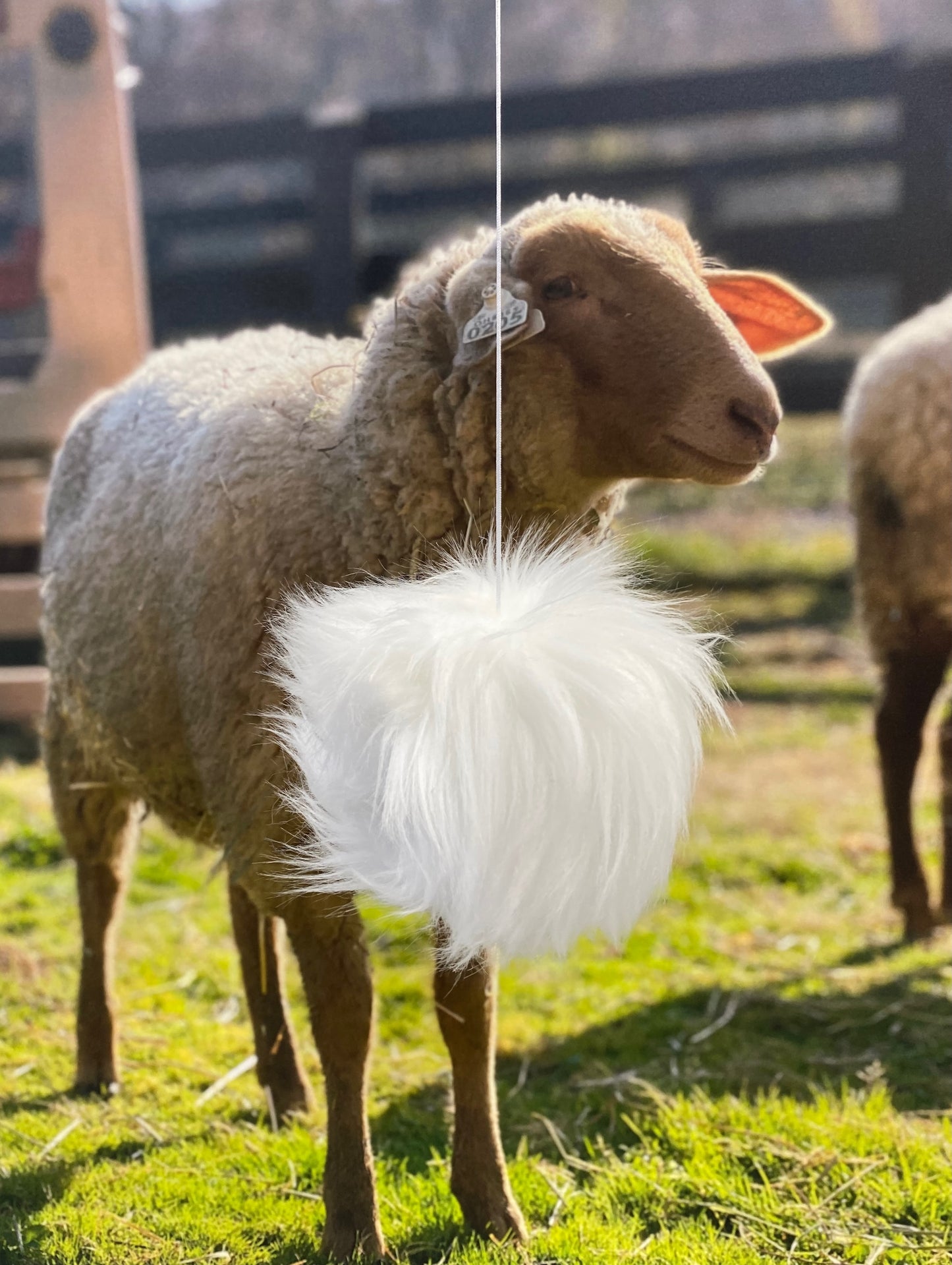 FAUX FUR POMS